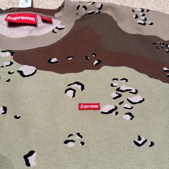 Supreme NWT chocolate chip camo crew sweatshirt - Picture 7 of 8